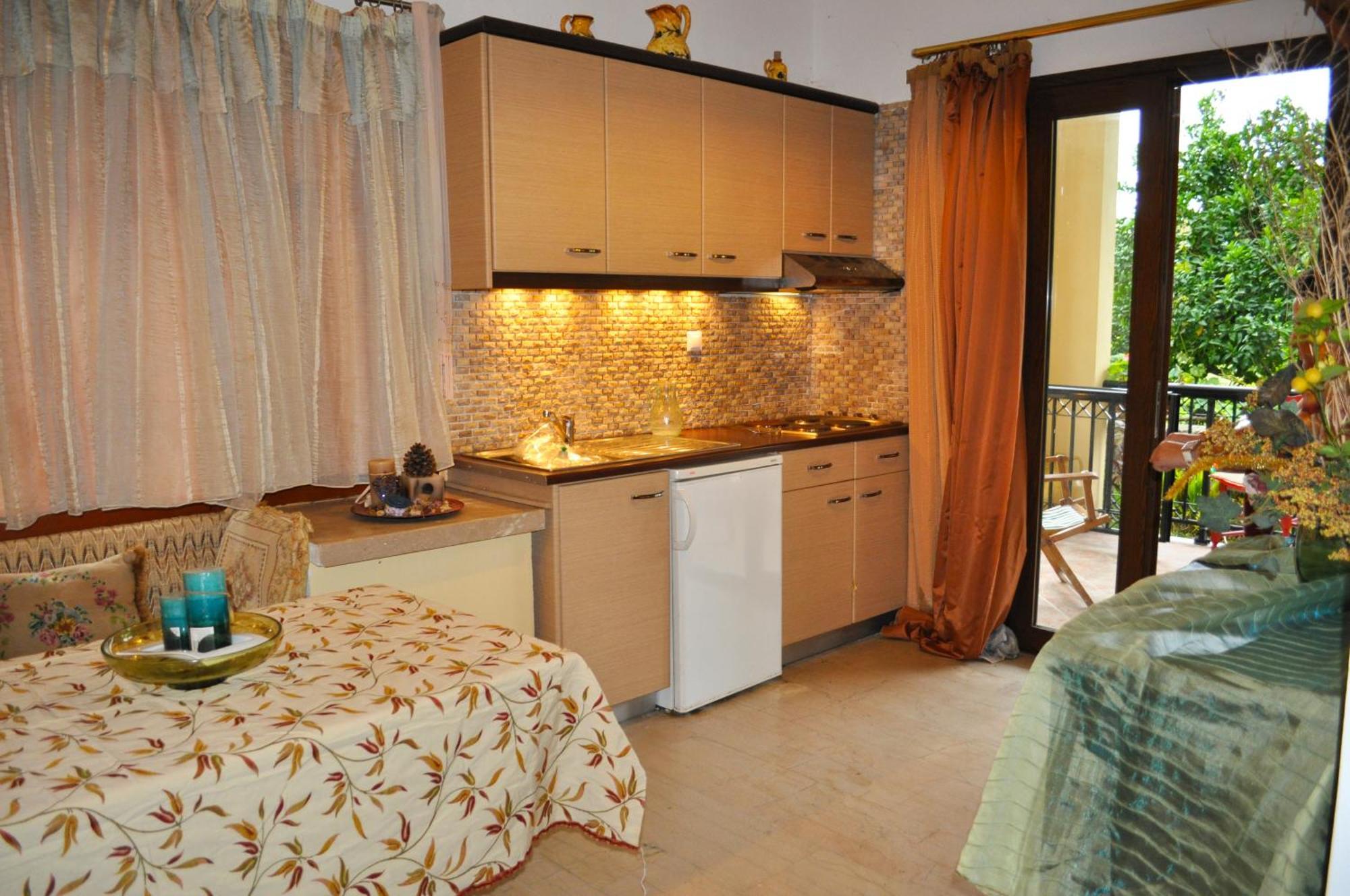 House Litsa With Parking And Gardens 50m From Agios Gordios