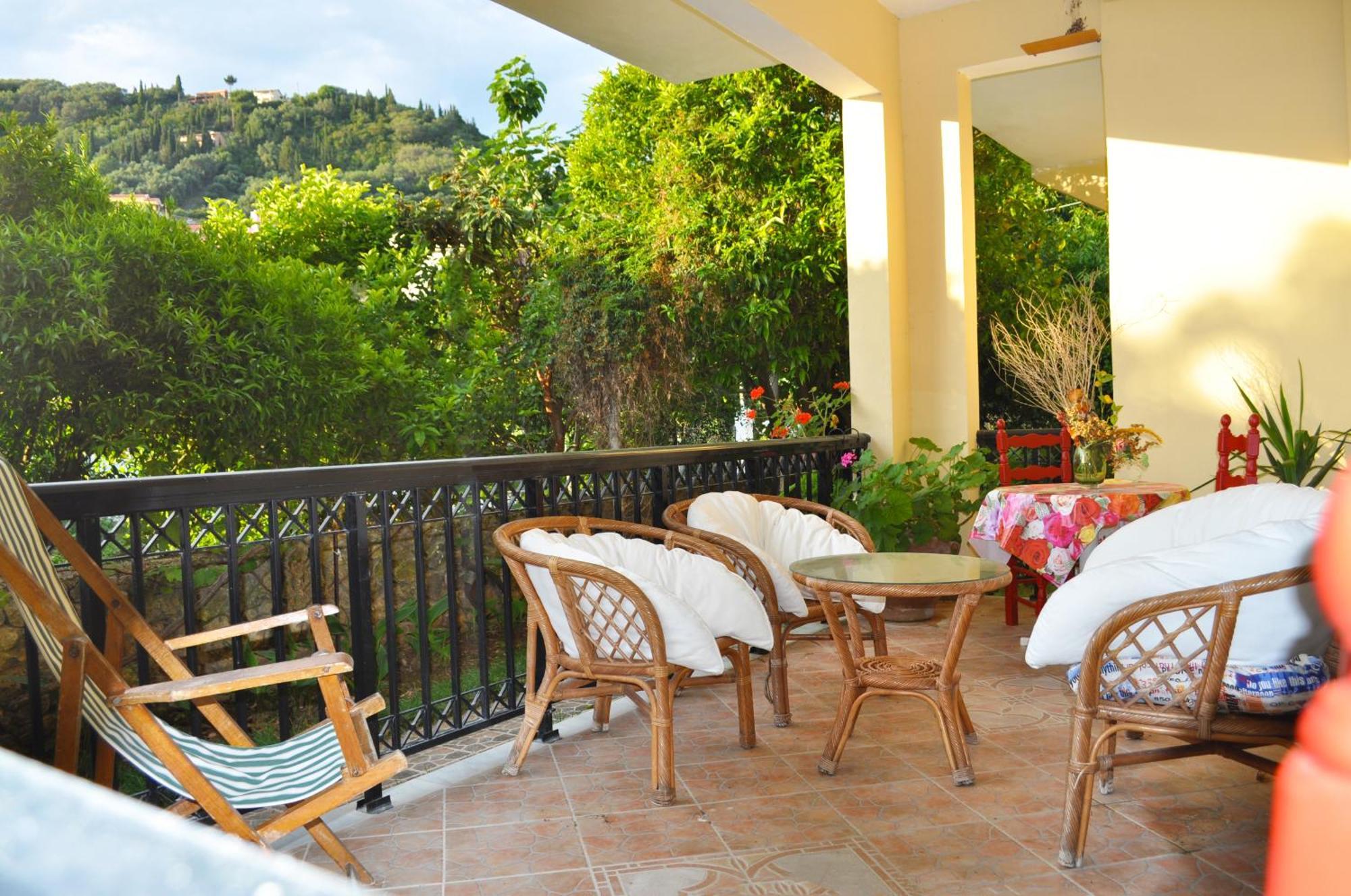 House Litsa With Parking And Gardens 50m From Agios Gordios Apartment *