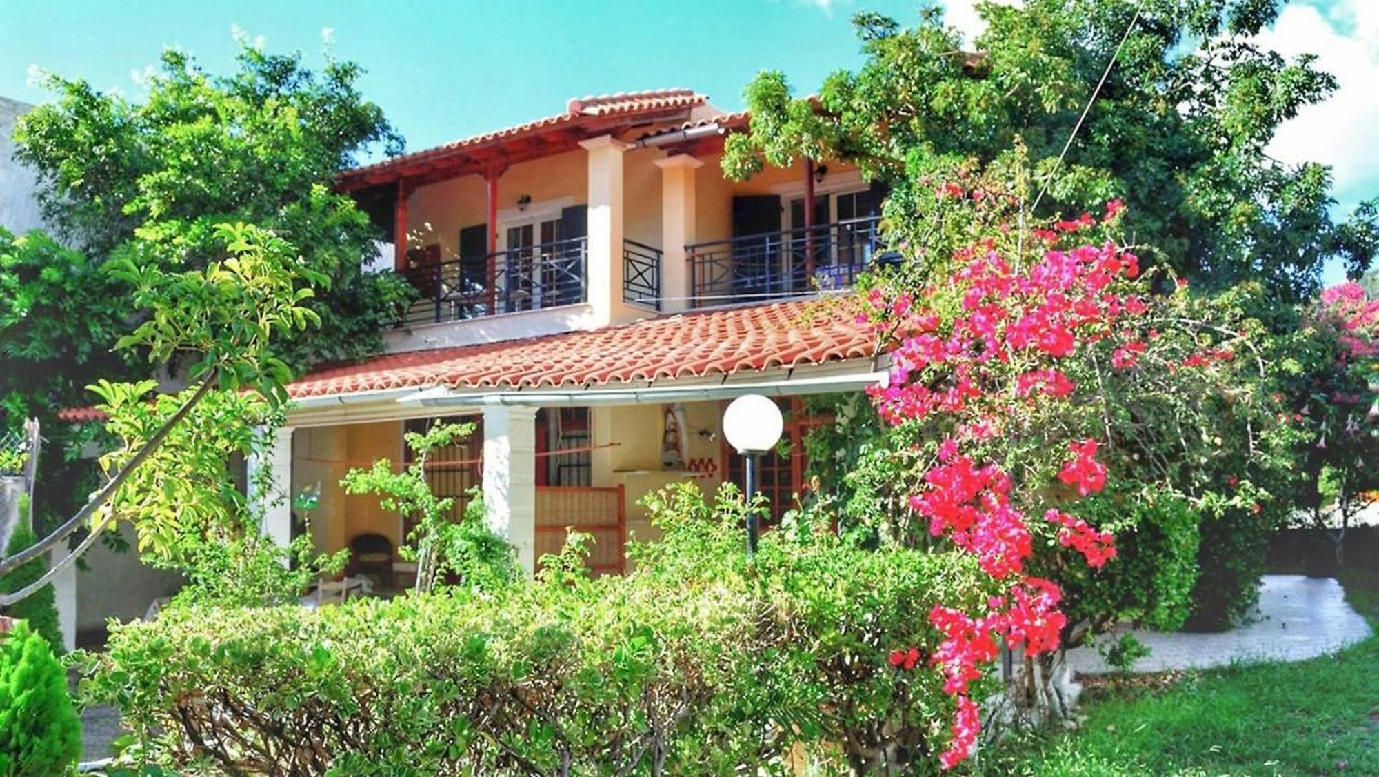 House Litsa With Parking And Gardens 50m From Agios Gordios
