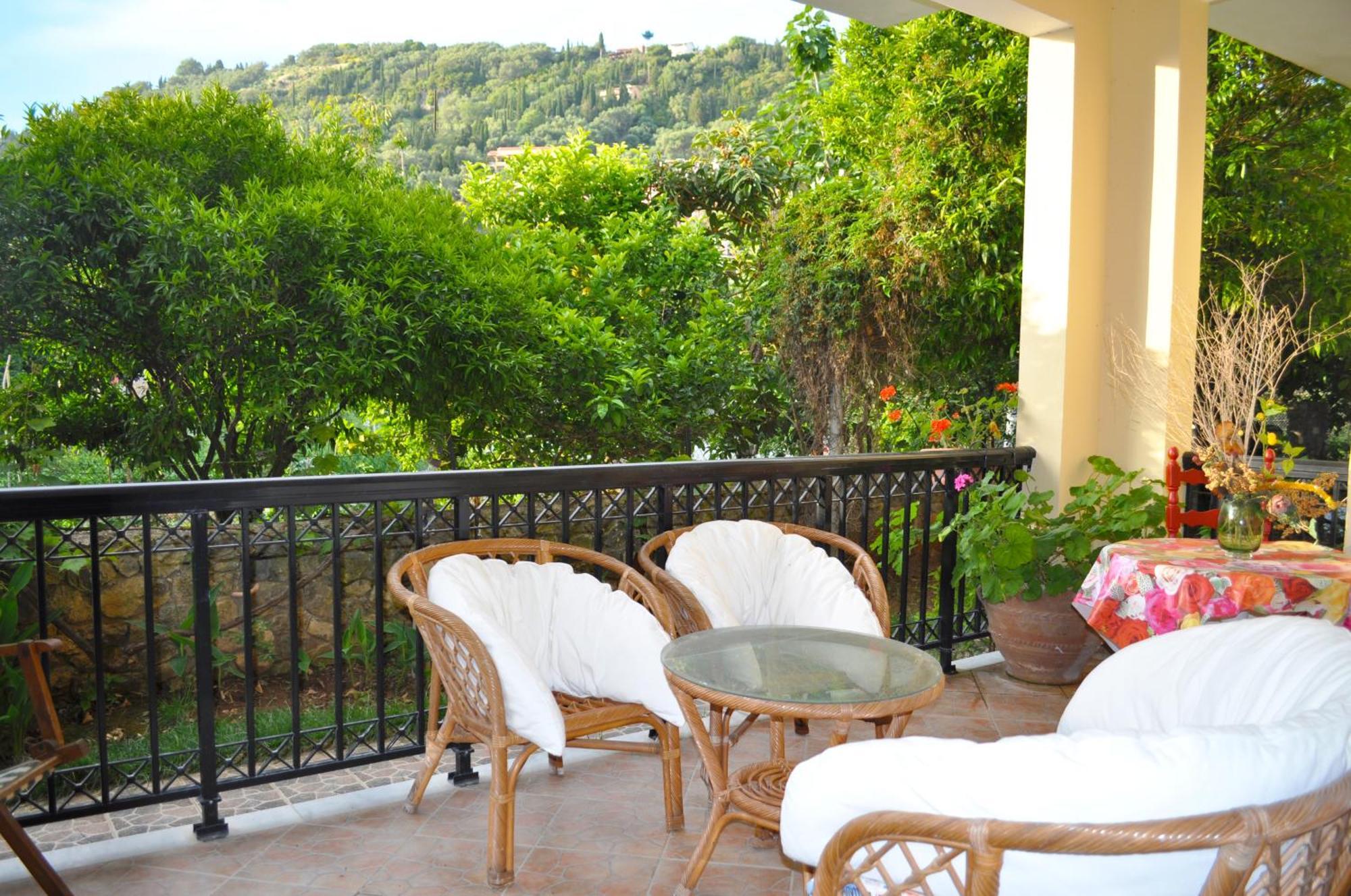 House Litsa With Parking And Gardens 50m From Agios Gordios Apartment *